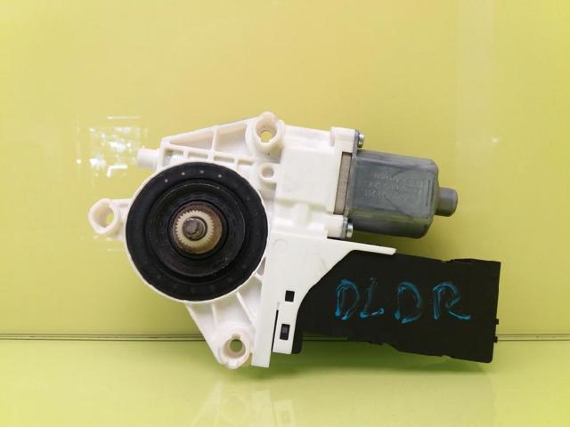 Motor de acionamento de vidro da porta traseira esquerda 130822201 PEUGEOT