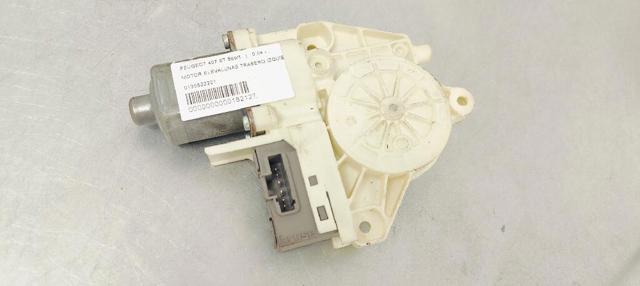 Motor de acionamento de vidro da porta traseira esquerda 130822201 PEUGEOT