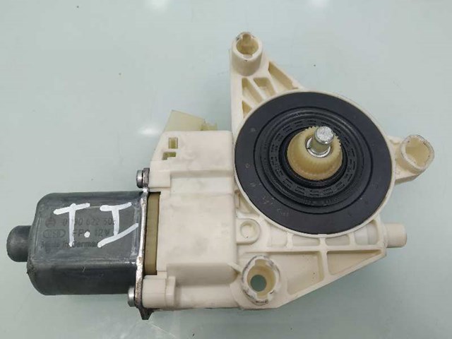 Motor de acionamento de vidro da porta traseira esquerda 130822505 MERCEDES