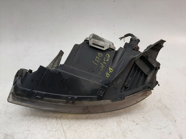 Luz direita 13100536 OPEL