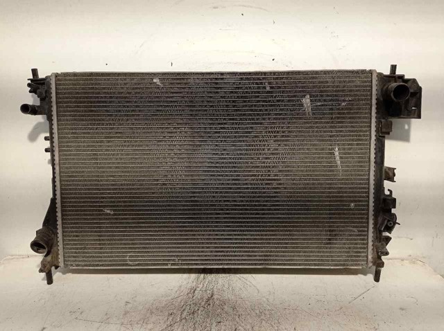 Radiador de esfriamento de motor 13108569 OPEL