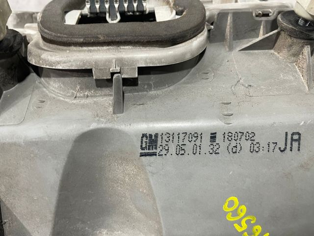 Lanterna traseira esquerda 13117091 OPEL