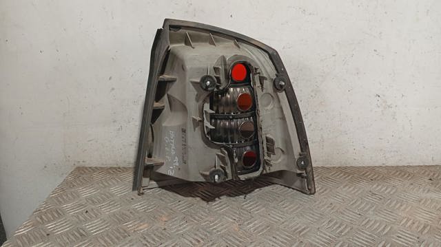 Lanterna traseira esquerda 13117091 OPEL