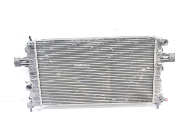 Radiador de esfriamento de motor 13128801 OPEL