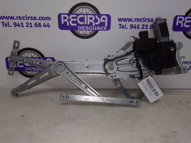 Motor de acionamento de vidro da porta dianteira direita 13132435 OPEL