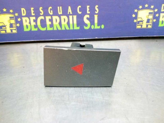 Botão de ativação do sinal de emergência 13138255 OPEL