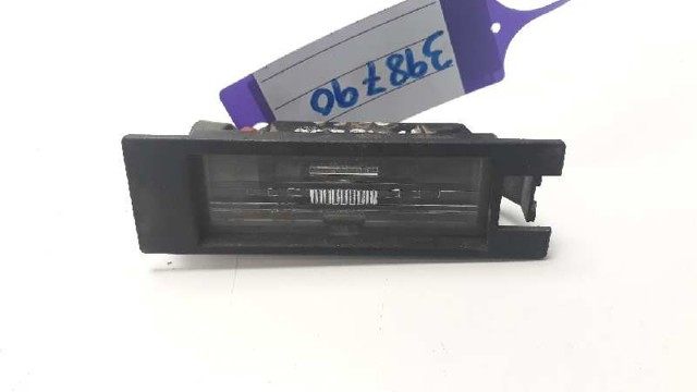 Lanterna da luz de fundo de matrícula traseira 13139990 OPEL