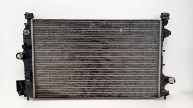 Radiador de esfriamento de motor 13156387 OPEL