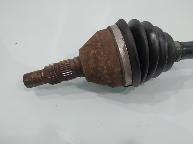 Semieixo (acionador) dianteiro direito 13166589 OPEL