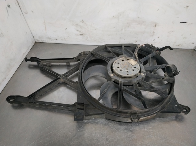 Ventilador elétrico de esfriamento montado (motor + roda de aletas) 13205947 OPEL