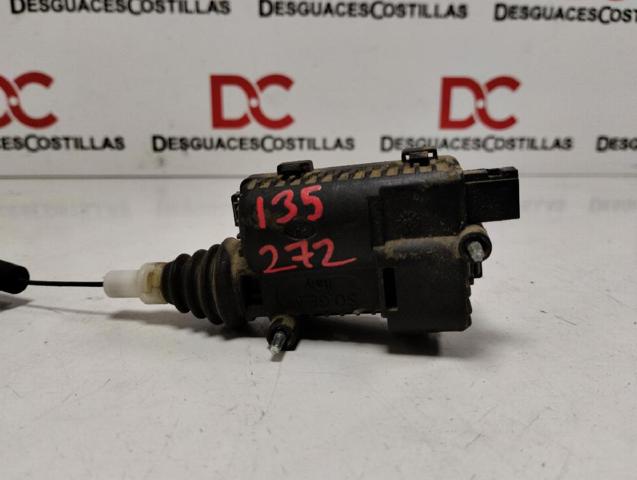 Motor acionador de abertura do alcapão de tanque 13208157 OPEL