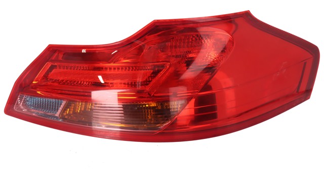 Lanterna traseira direita 13226857 OPEL