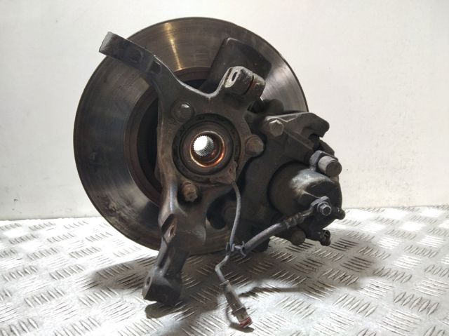 Cubo dianteiro 13231678 OPEL