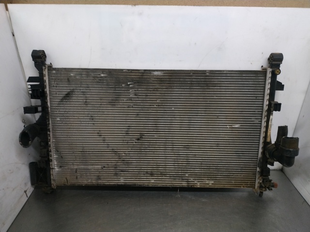Radiador de esfriamento de motor 13241725 OPEL