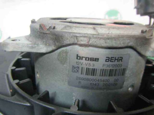 Ventilador elétrico de esfriamento montado (motor + roda de aletas) direito 13241734 OPEL