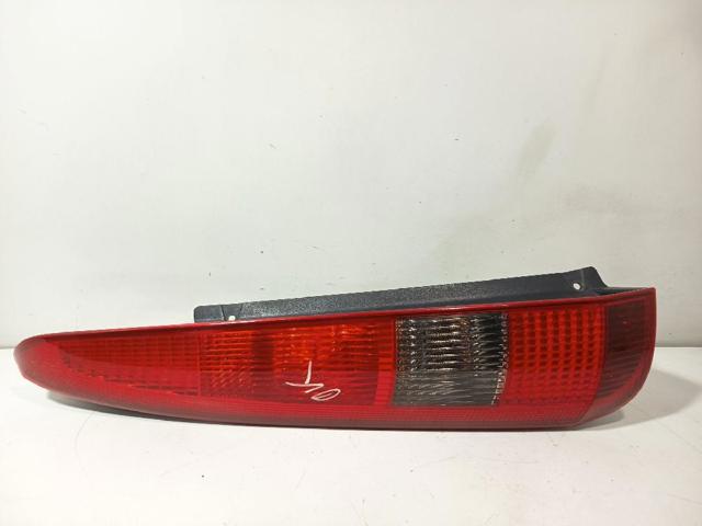Lanterna traseira esquerda 1324567 FORD