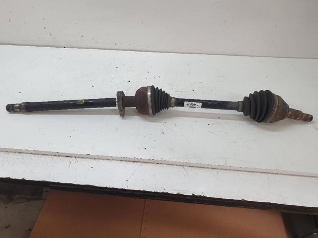 Semieixo (acionador) dianteiro direito 13250839 OPEL