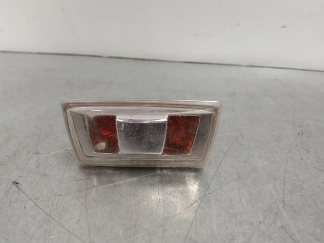 Luz intermitente no pára-lama esquerdo 13252455 OPEL