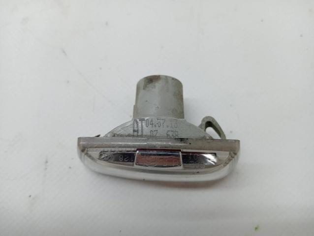 Luz intermitente no pára-lama direito 13252456 OPEL
