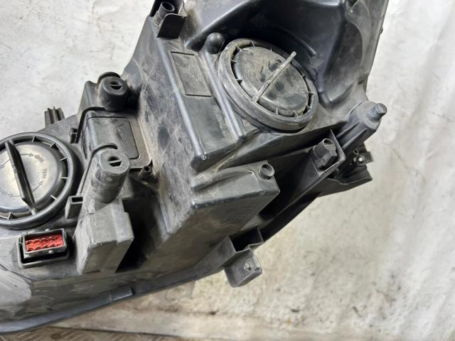 Luz direita 13253647 OPEL