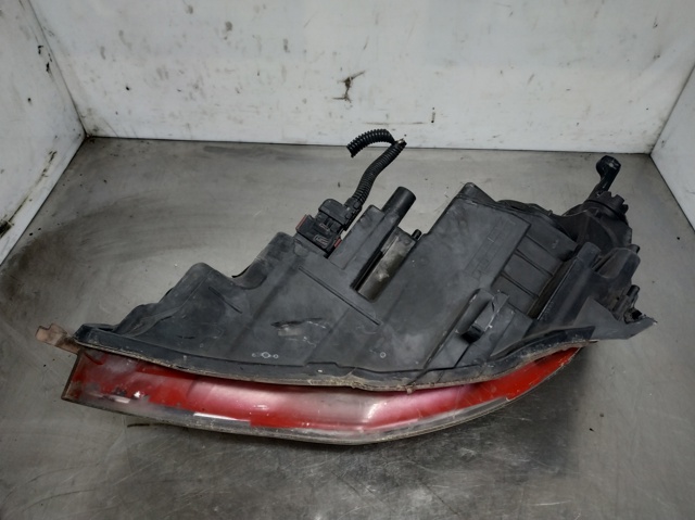 Luz direita 13253647 OPEL