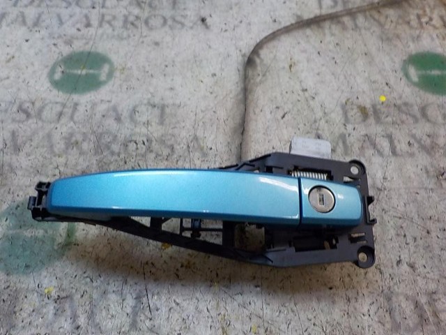 Maçaneta externa da porta dianteira 13255661 OPEL