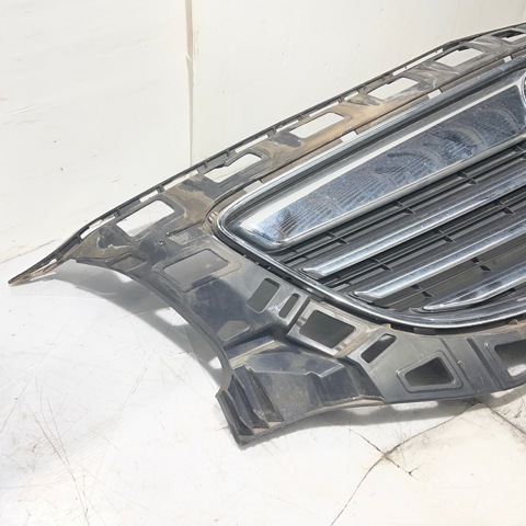 Grelha do radiador 13268730 OPEL