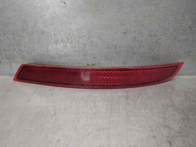 Retrorrefletor (refletor) do pára-choque traseiro direito 13282240 OPEL
