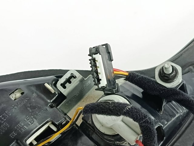 Lanterna traseira direita interna 13292359 OPEL