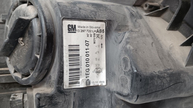 Luz esquerda 13297722 OPEL
