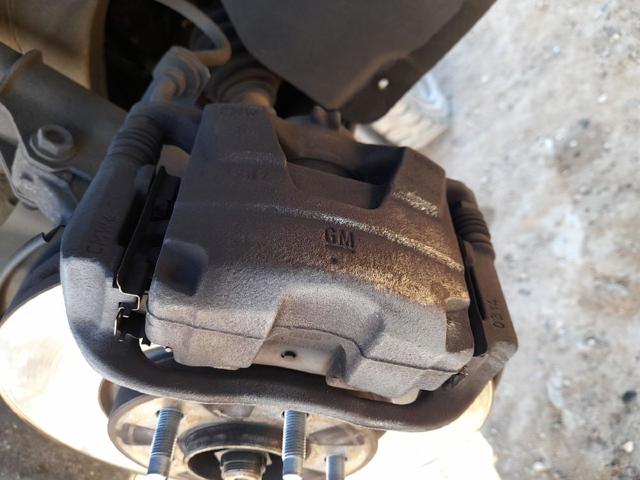 Suporte do freio dianteiro direito 13301190 GM
