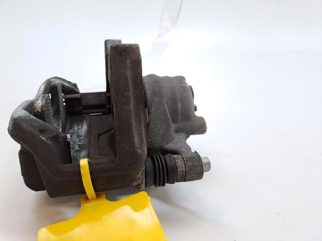 Suporte do freio dianteiro direito 13301227 OPEL