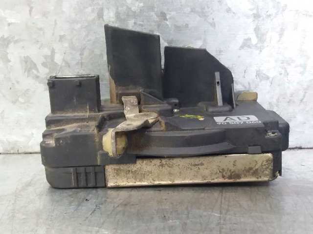 Fecho da porta dianteira direita 133076 OPEL