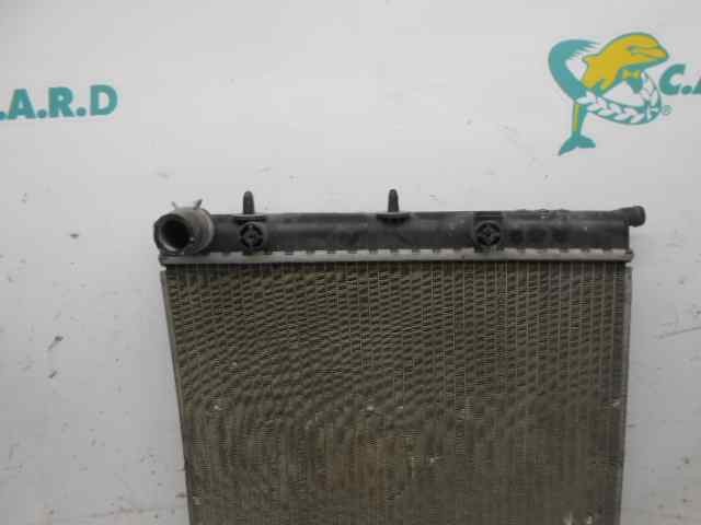 Radiador de esfriamento de motor 1330E5 PEUGEOT