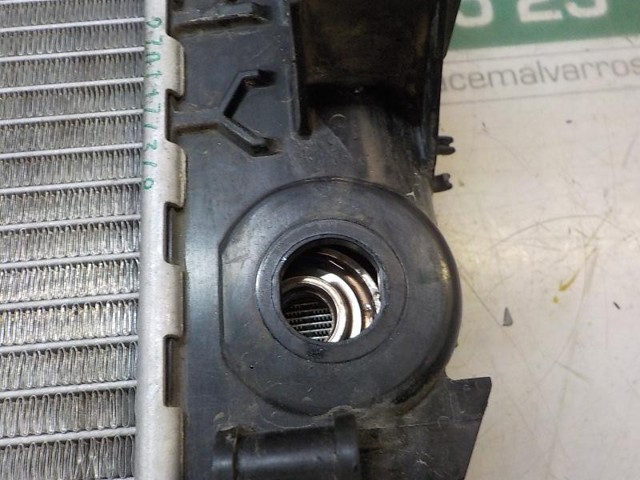 Radiador de esfriamento de motor 13311079 OPEL