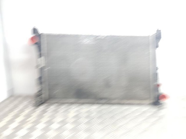 Radiador de esfriamento de motor 13313296 OPEL