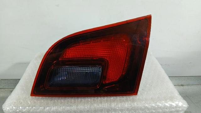 Lanterna traseira direita externa 13314053 OPEL