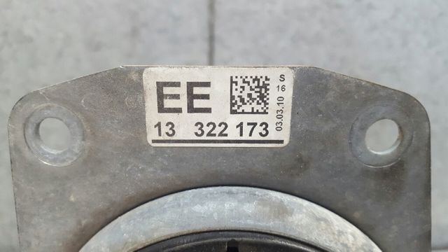 Coxim (suporte) esquerdo de motor 13322173 OPEL