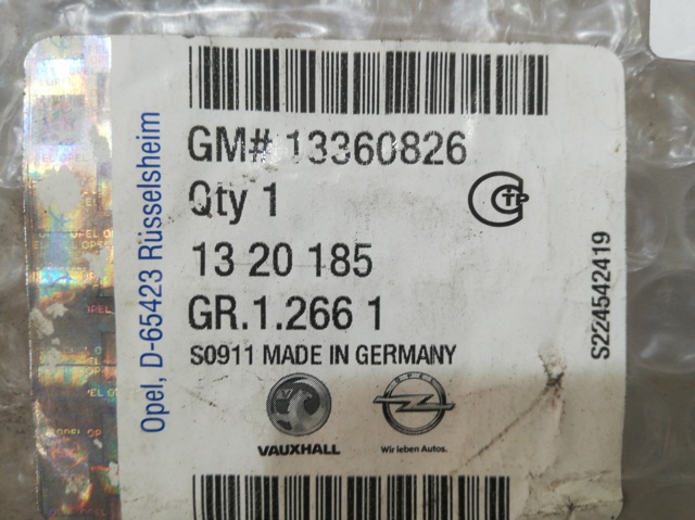 Grelha do radiador 13360826 OPEL