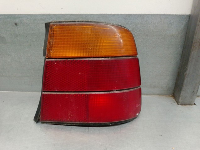 Lanterna traseira direita externa 133690 BMW