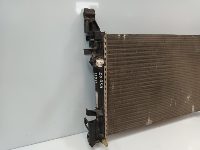 Radiador de esfriamento de motor 13399870 OPEL
