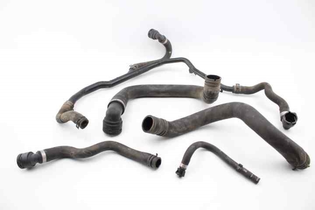 Mangueira (cano derivado) do radiador de esfriamento superior 13402306 OPEL