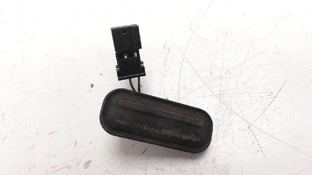 Botão de acionamento do fecho de tampa de porta-malas (de 3ª/5ª porta (de tampa de alcapão) 13422270 OPEL