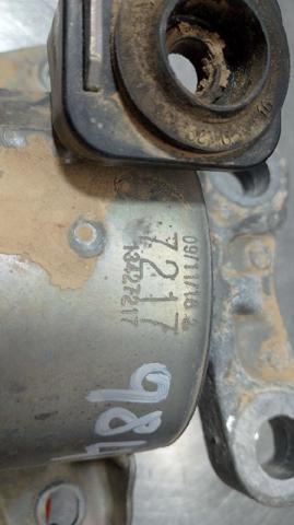 Coxim (suporte) direito de motor 13427217 OPEL