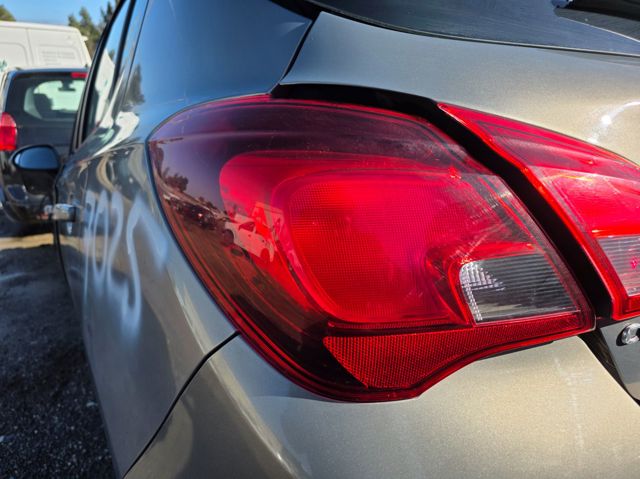 Lanterna traseira esquerda externa 13454496 OPEL