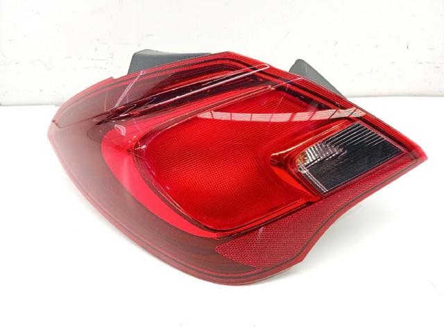 Lanterna traseira direita externa 13454497 OPEL