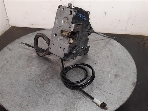 Fecho da porta traseira direita batente 1346339080 PEUGEOT
