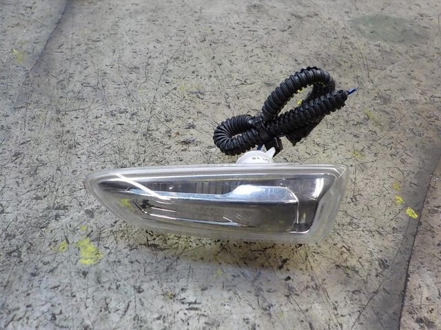 Luz intermitente no pára-lama esquerdo 13491088 OPEL