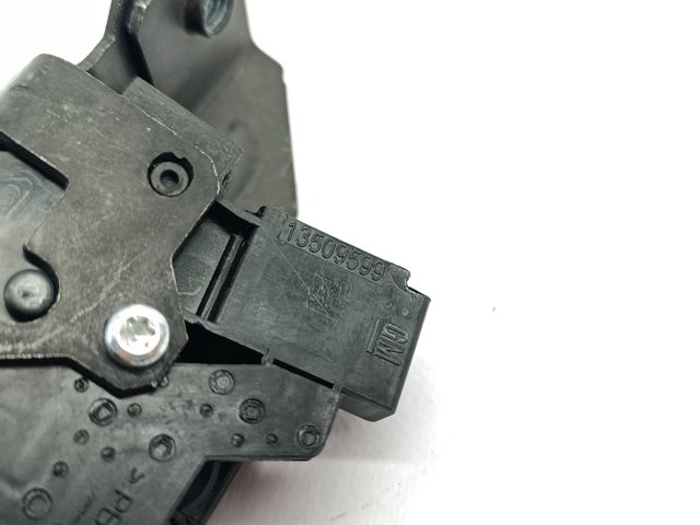 Fecho de tampa de porta-malas (de 3ª/5ª porta traseira) 13509599 OPEL