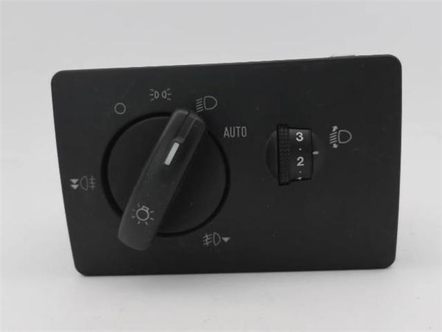 Comutador das luzes no "painel de instrumentos" 1356216 FORD